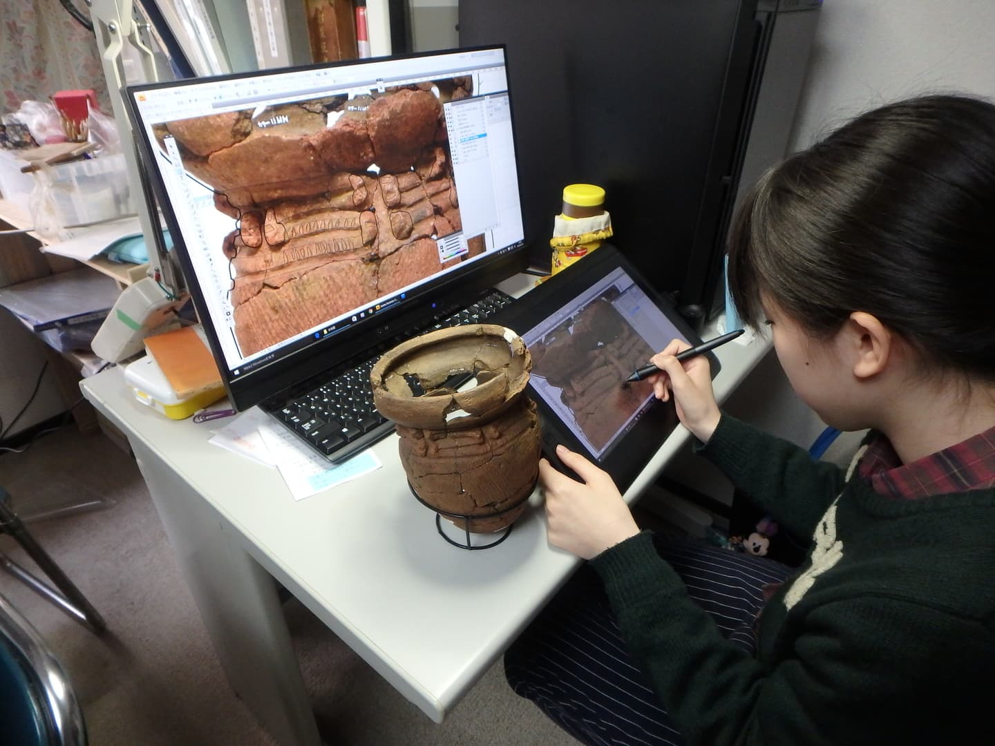 土器実測作業